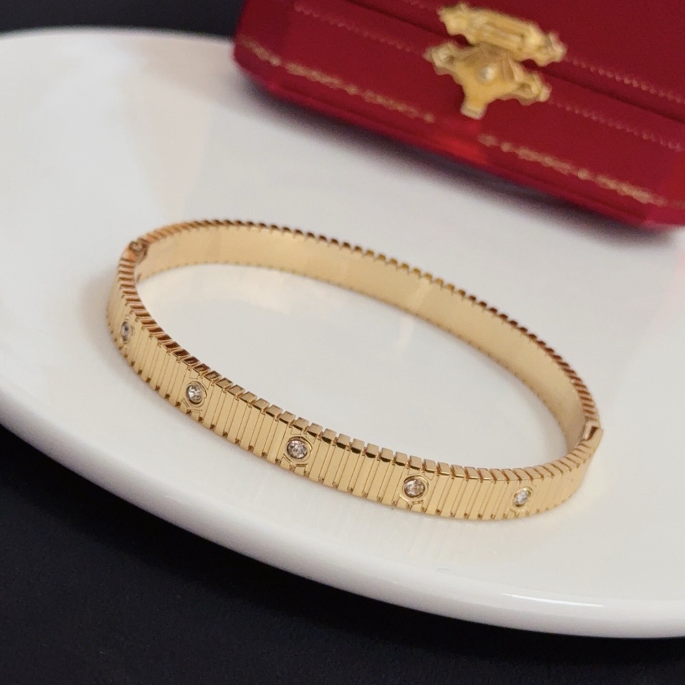 Cartier Ridged Texture Gold Bangle Bracelet - Picture 8 of 9